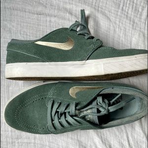 Custom Nike “Zoom air”